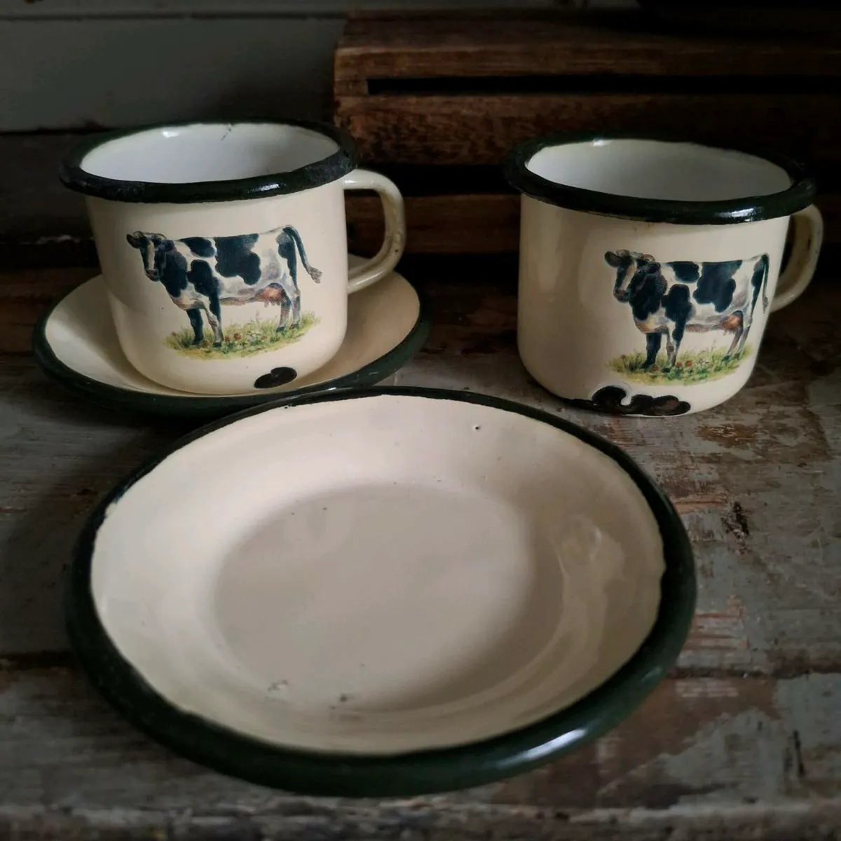 Enamel Coffee Pot & Cups - Image 4