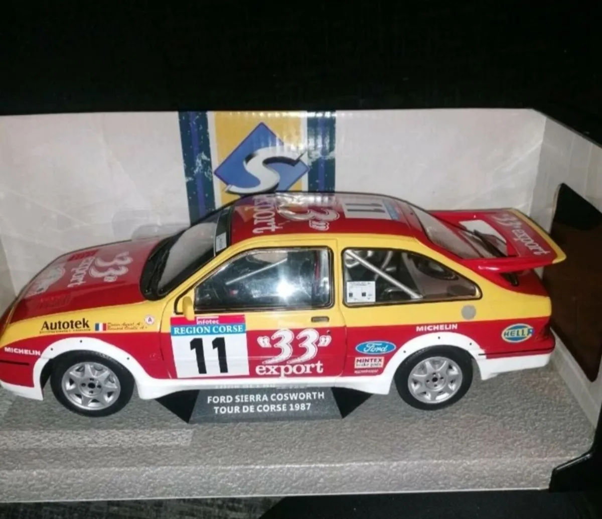 FORD RS 500 RALLY CAR DIECAST MODEL