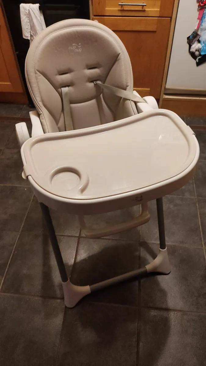 Baby high chair - Image 2