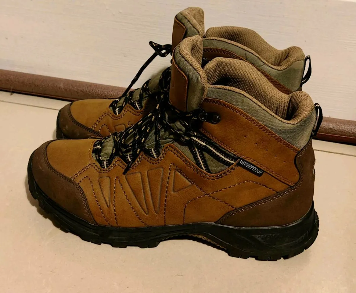 🥾 Crivit Waterproof Hiking Boots – Brown & Green - Image 1