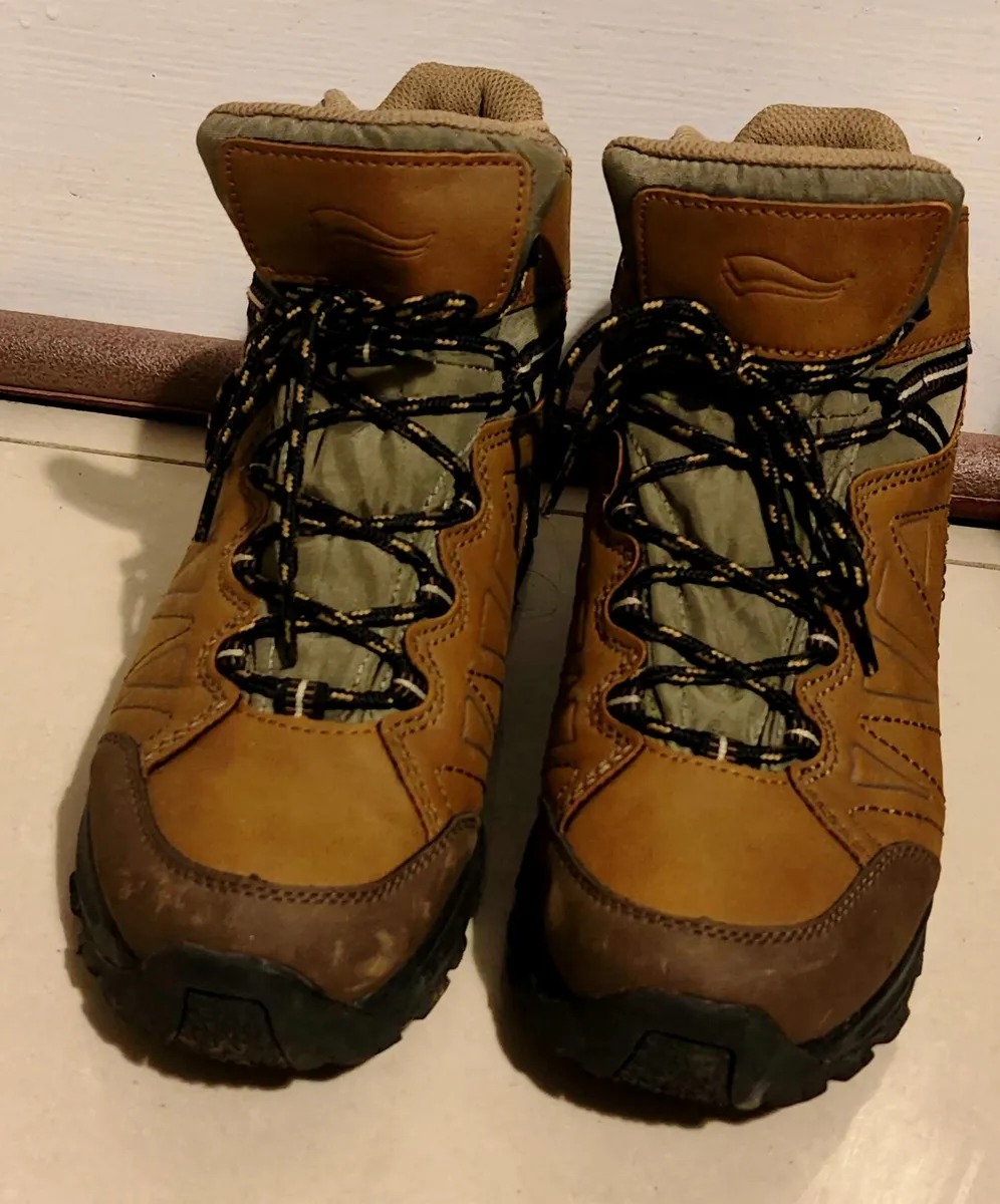 🥾 Crivit Waterproof Hiking Boots – Brown & Green - Image 2