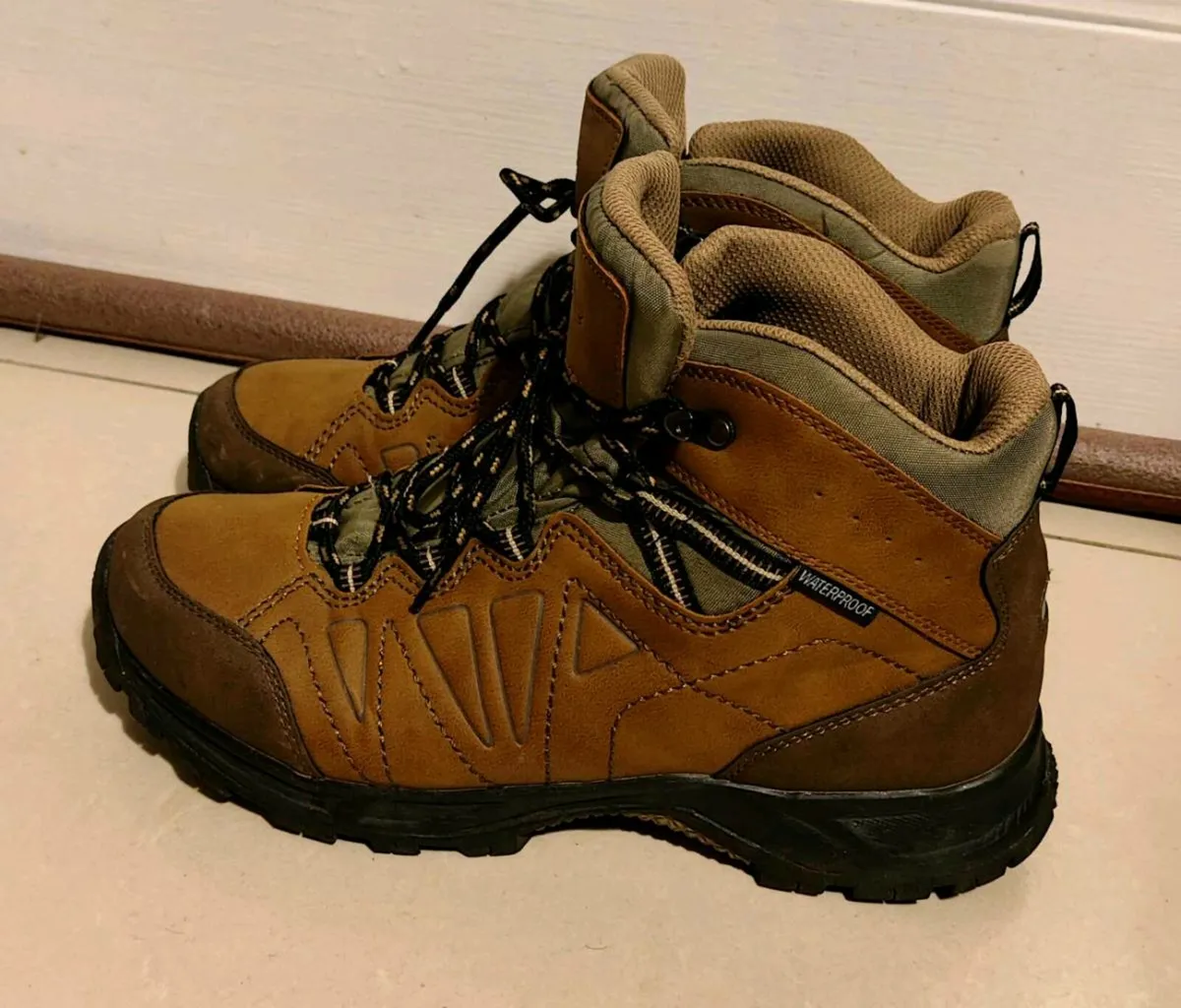 🥾 Crivit Waterproof Hiking Boots – Brown & Green - Image 3