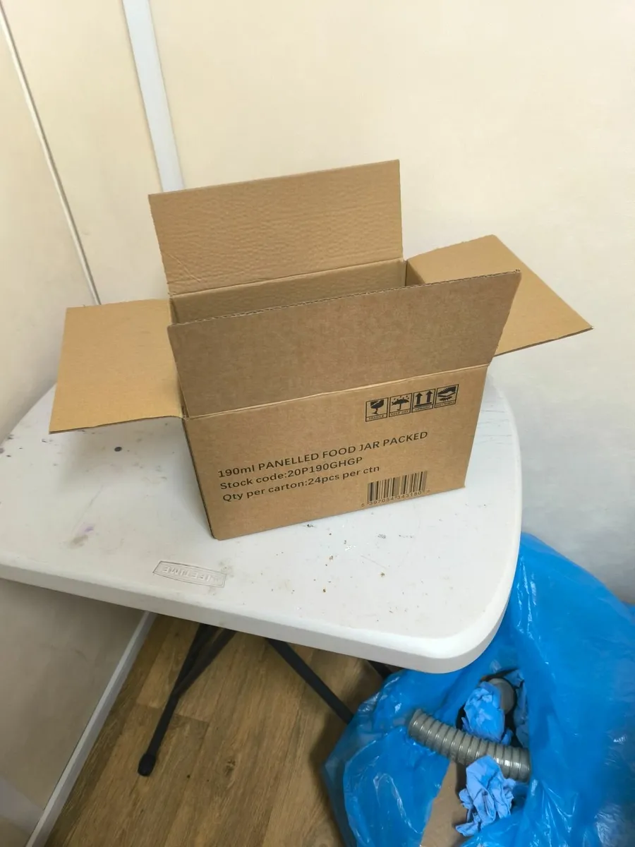 Cardboard boxes - Image 3