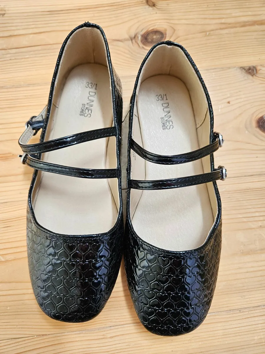 Girls Pumps Size 1 - Image 1