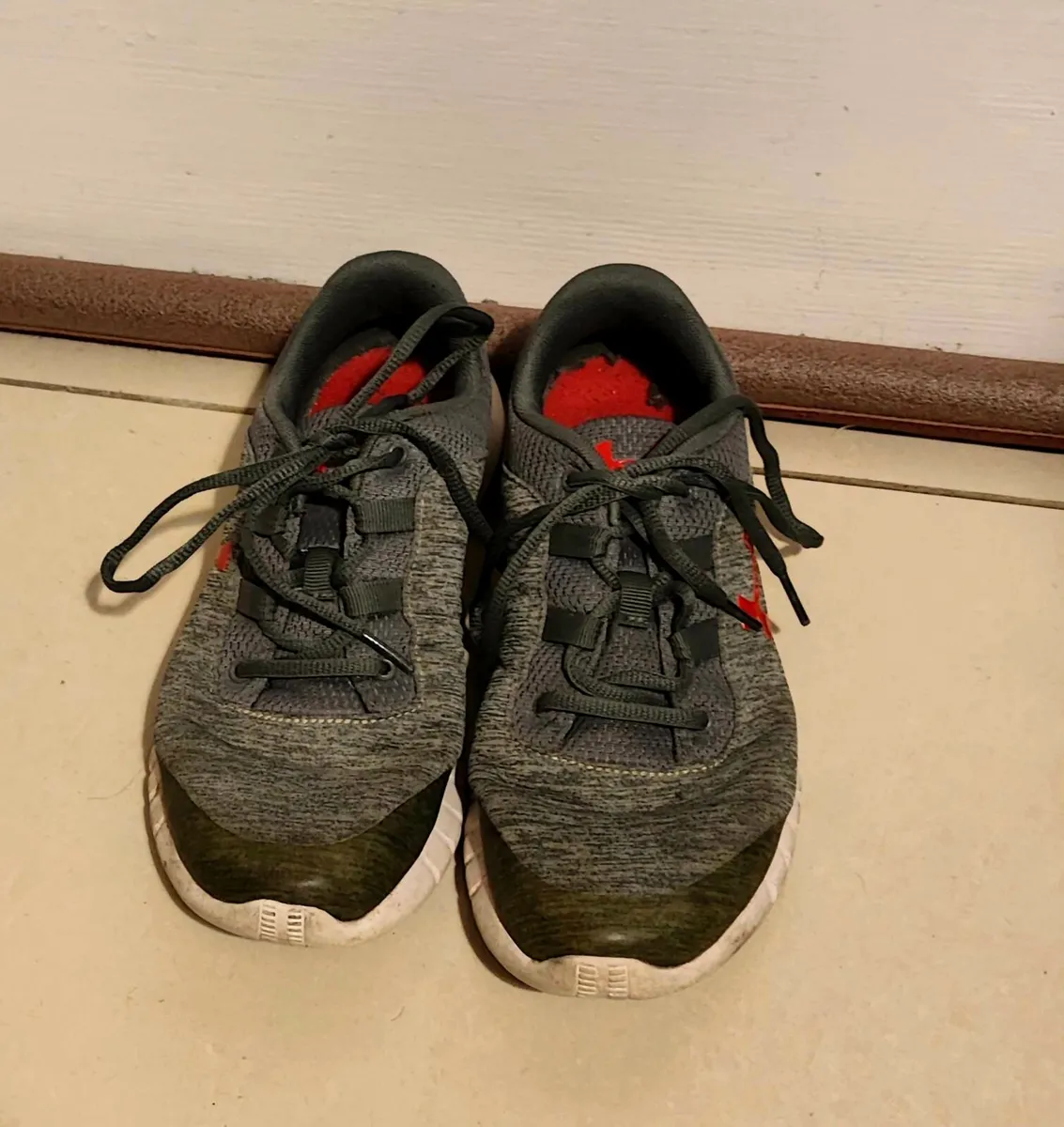 🏃‍♀️ Under Armour Trainers – Grey with Red Logo | - Image 1