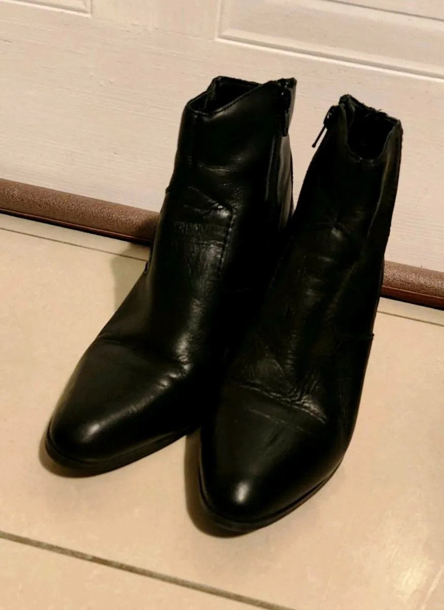 👢 ALDO Black Leather Ankle Boots – Size US 9 / EU - Image 1