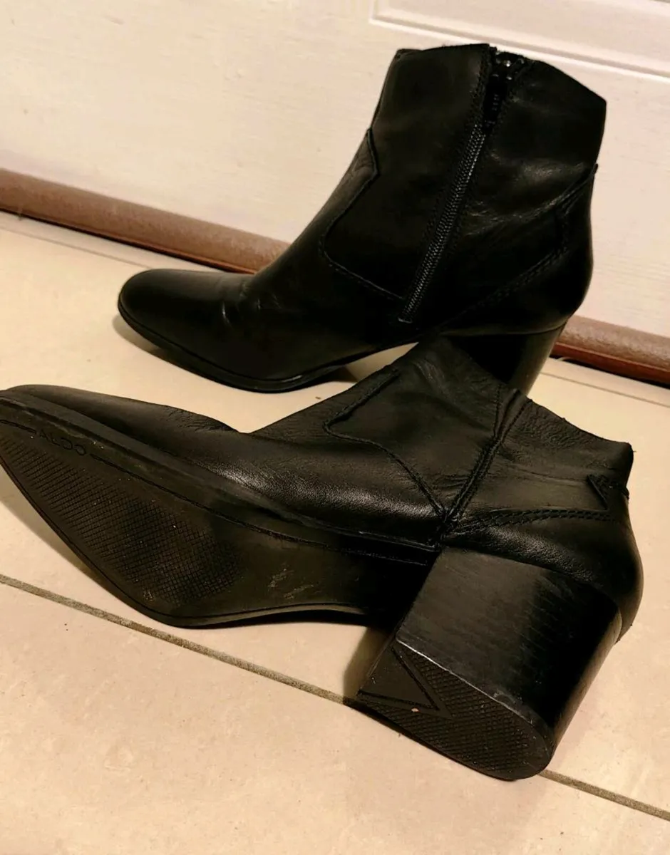 👢 ALDO Black Leather Ankle Boots – Size US 9 / EU - Image 4