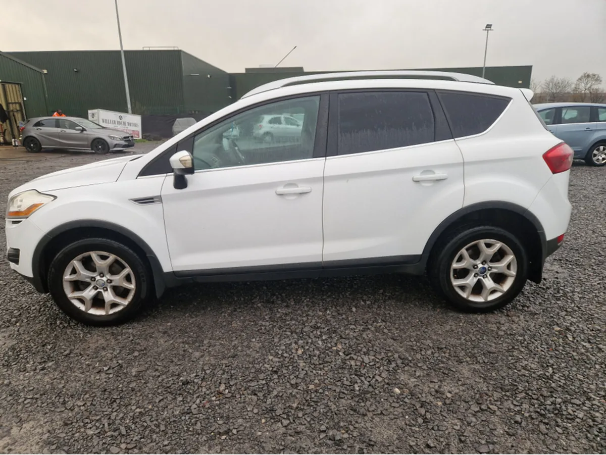 Ford Kuga ZETEC 2.0 TDCI 136PS 6SPEED DURATORQ M6 - Image 4
