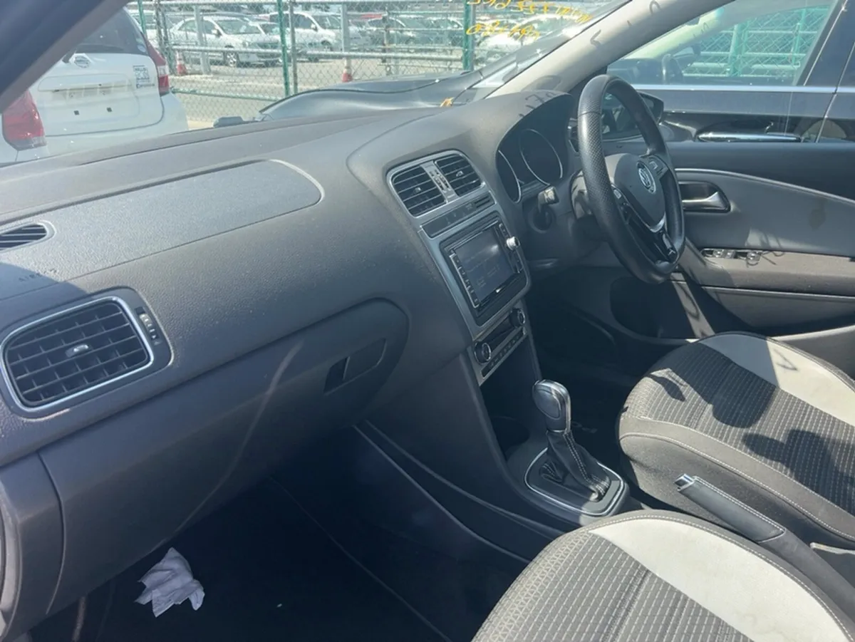 Volkswagen Polo CROSS 1.2 PETROL 5DR AUTOMATIC - Image 2