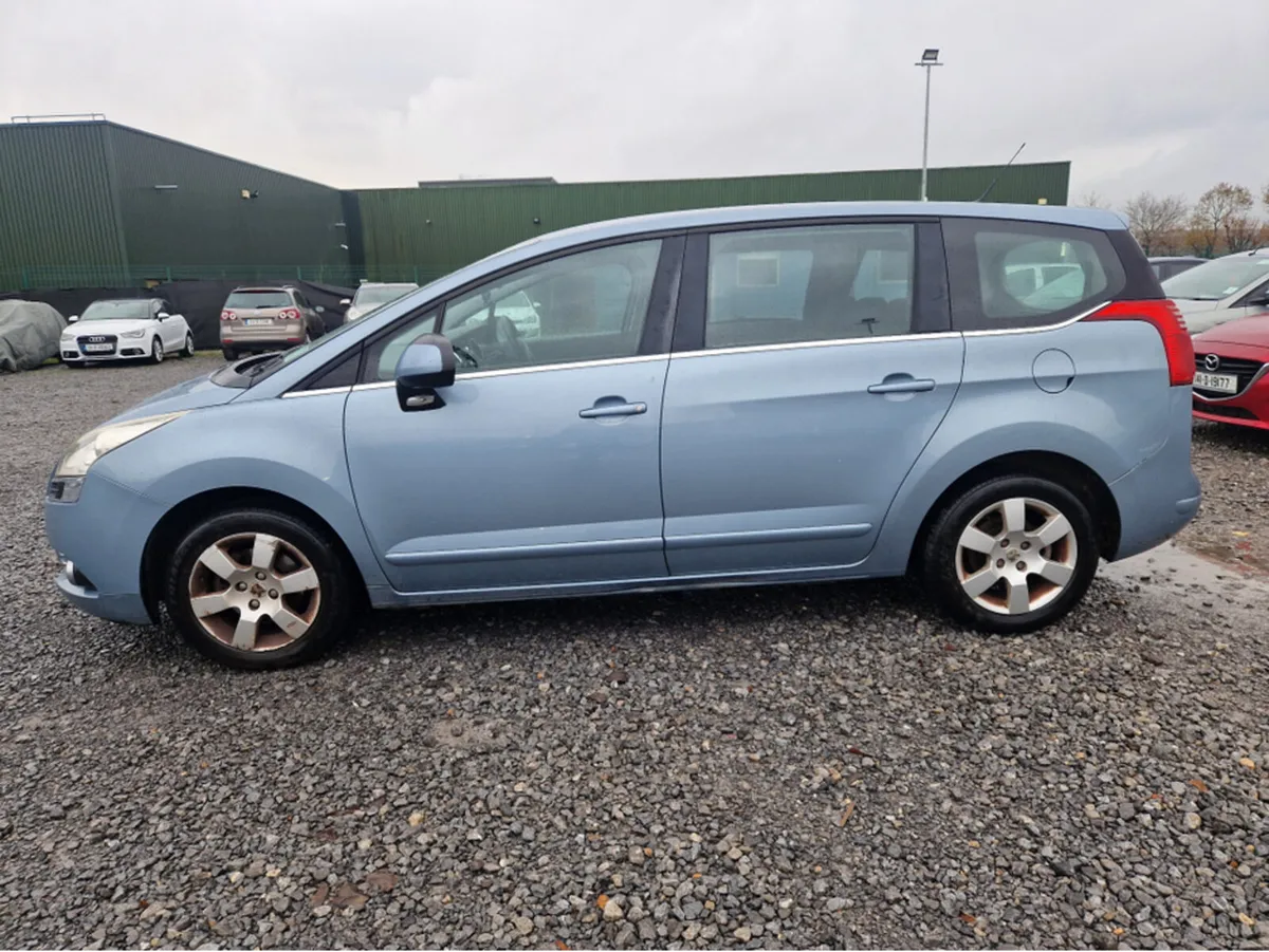 Peugeot 5008 SX 1.6 HDI 110 7 SEATS 5DR - Image 4