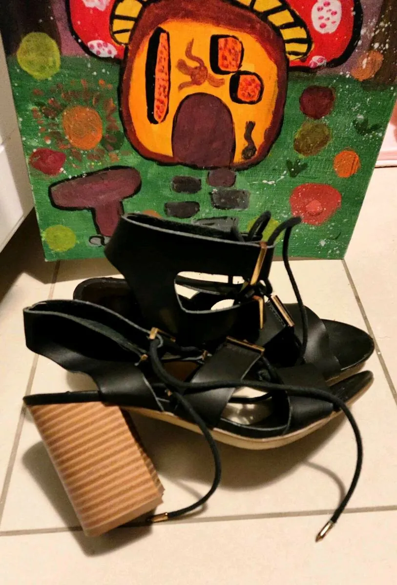 👠 NEW LOOK Black Lace-Up Heeled Sandals – Size U - Image 4