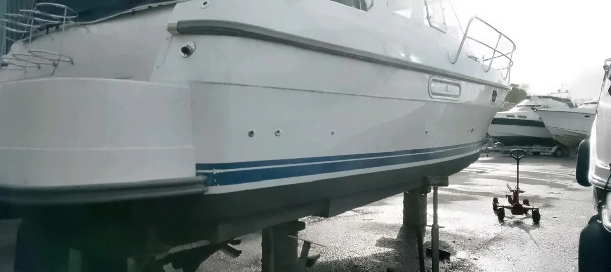 Nimbus 320 motor Boat - Image 2