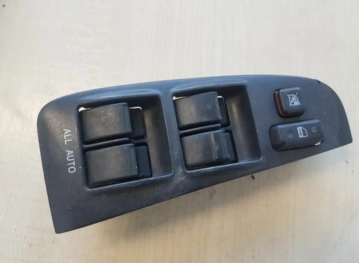 Toyota Avensis T25 03-08 Window Master Switch - Image 1