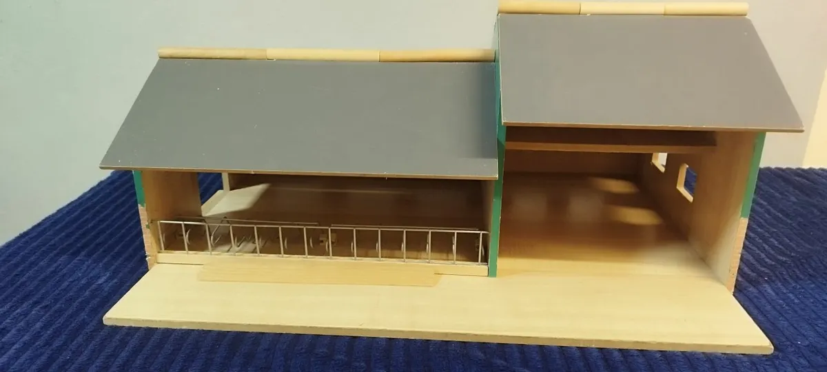 *Reduced Wooden farm & machinery shed -Dungarvan - Image 2