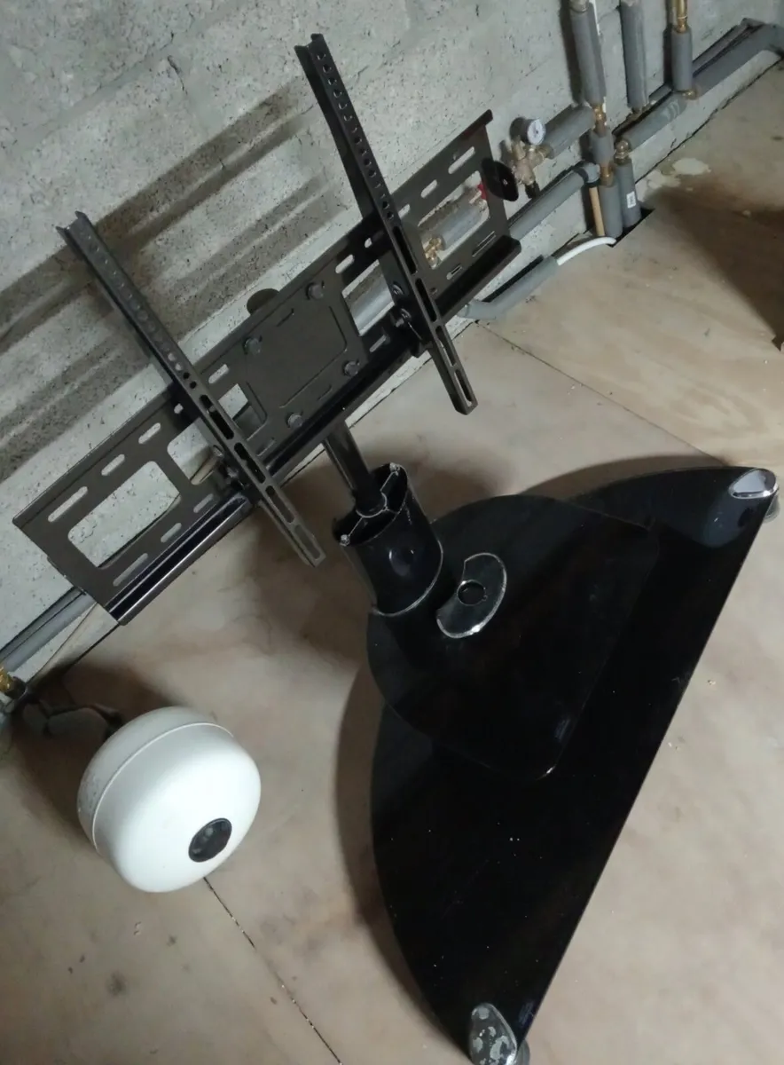 TV stand and table - Image 2