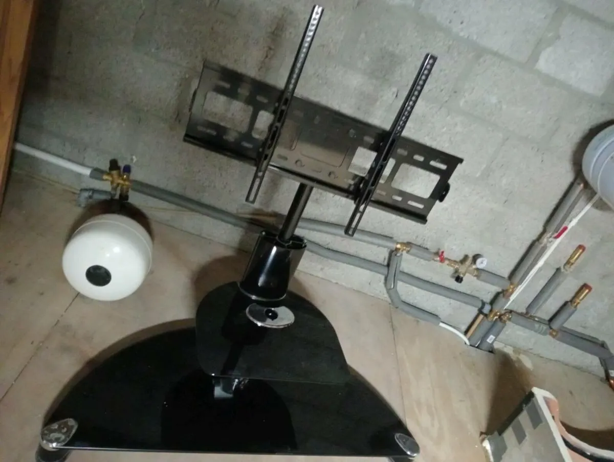 TV stand and table - Image 3