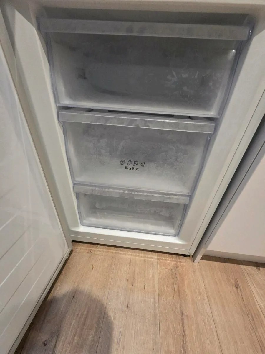 FRIDGE FREEZER - HISENSE RB435N4 - 60/40 - White - Image 3