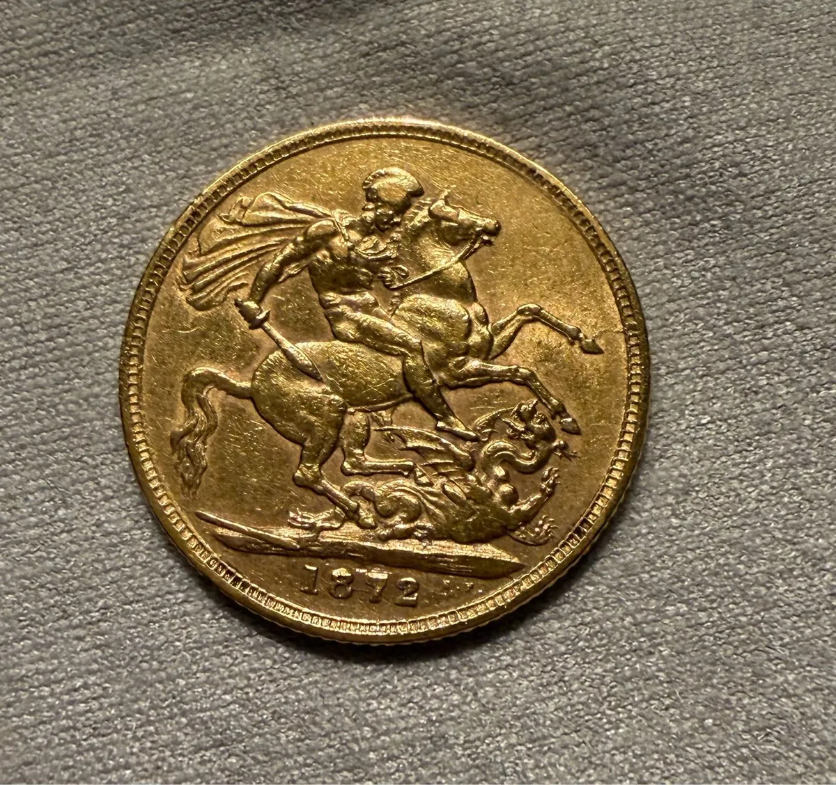 1872 Gold Sovereign Coin Queen Victoria Young Head - Image 1