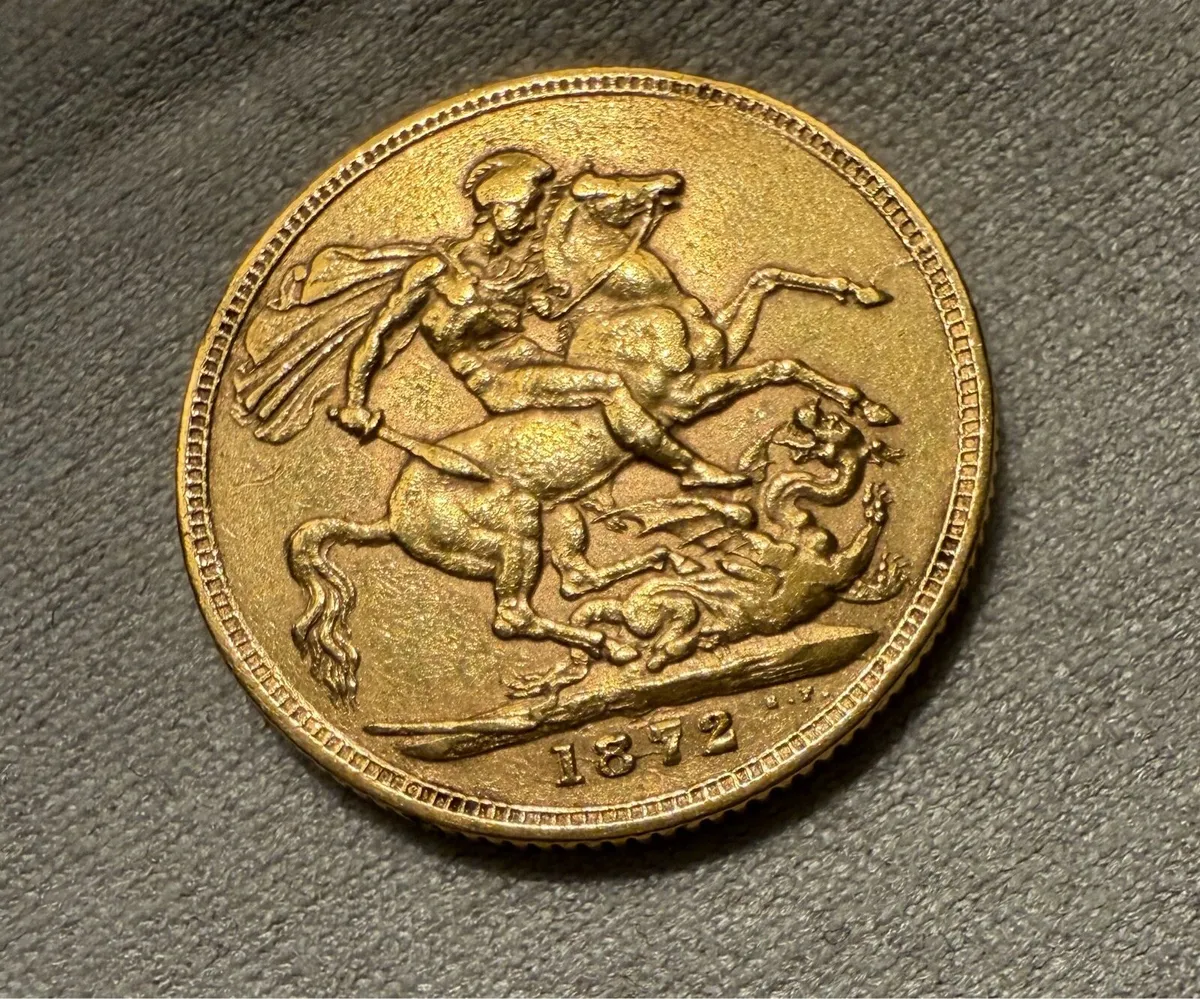 1872 Gold Sovereign Coin Queen Victoria Young Head - Image 2