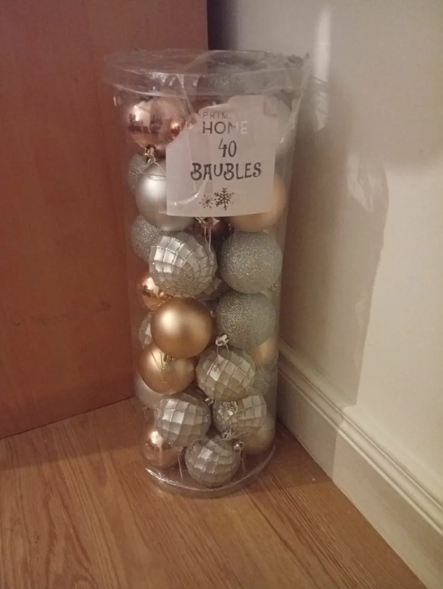 New Quality Christmas Baubles pack 40pcs - Image 3