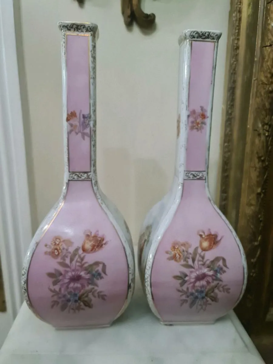 Antique vases - Image 2