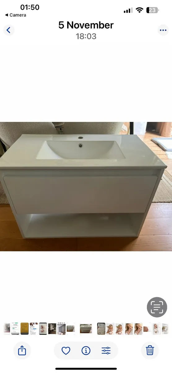 Wall hung Bathroom vanity unit with basin