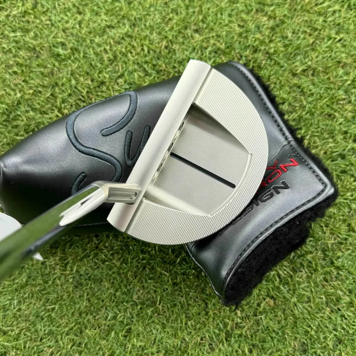 New Scotty Cameron Super Select Golo 6.5 Putter - Image 4