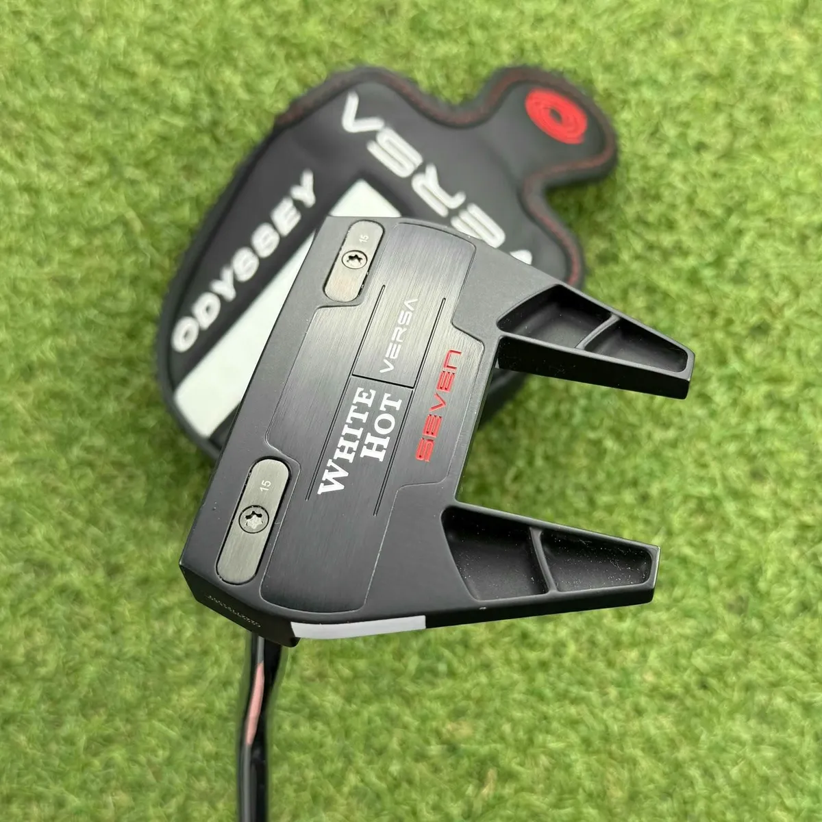 Odyssey White Hot Versa Seven Putter / 33″ - Image 2