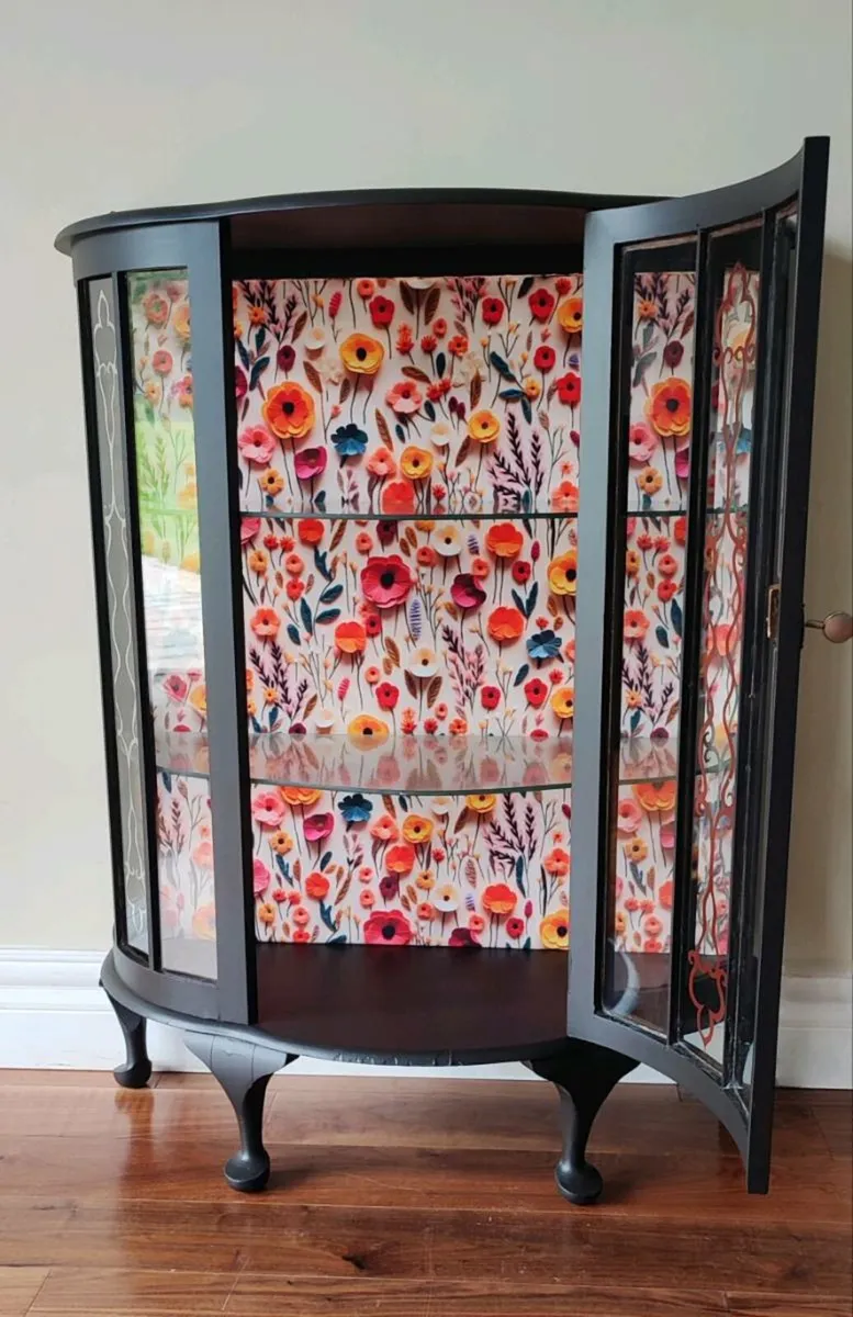 Display cabinet - Image 1