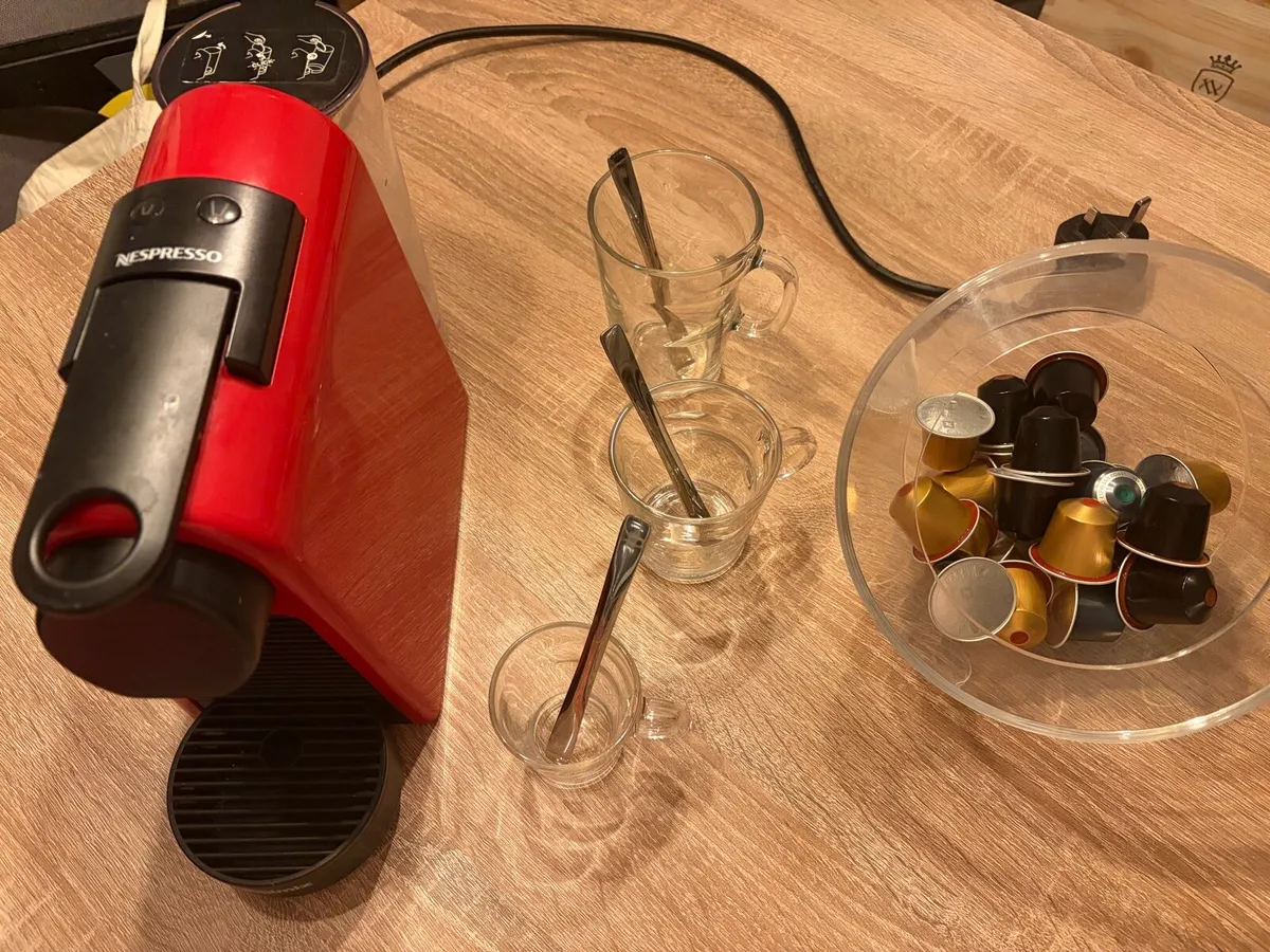 Nespresso Magimix Coffee Machine - Image 4