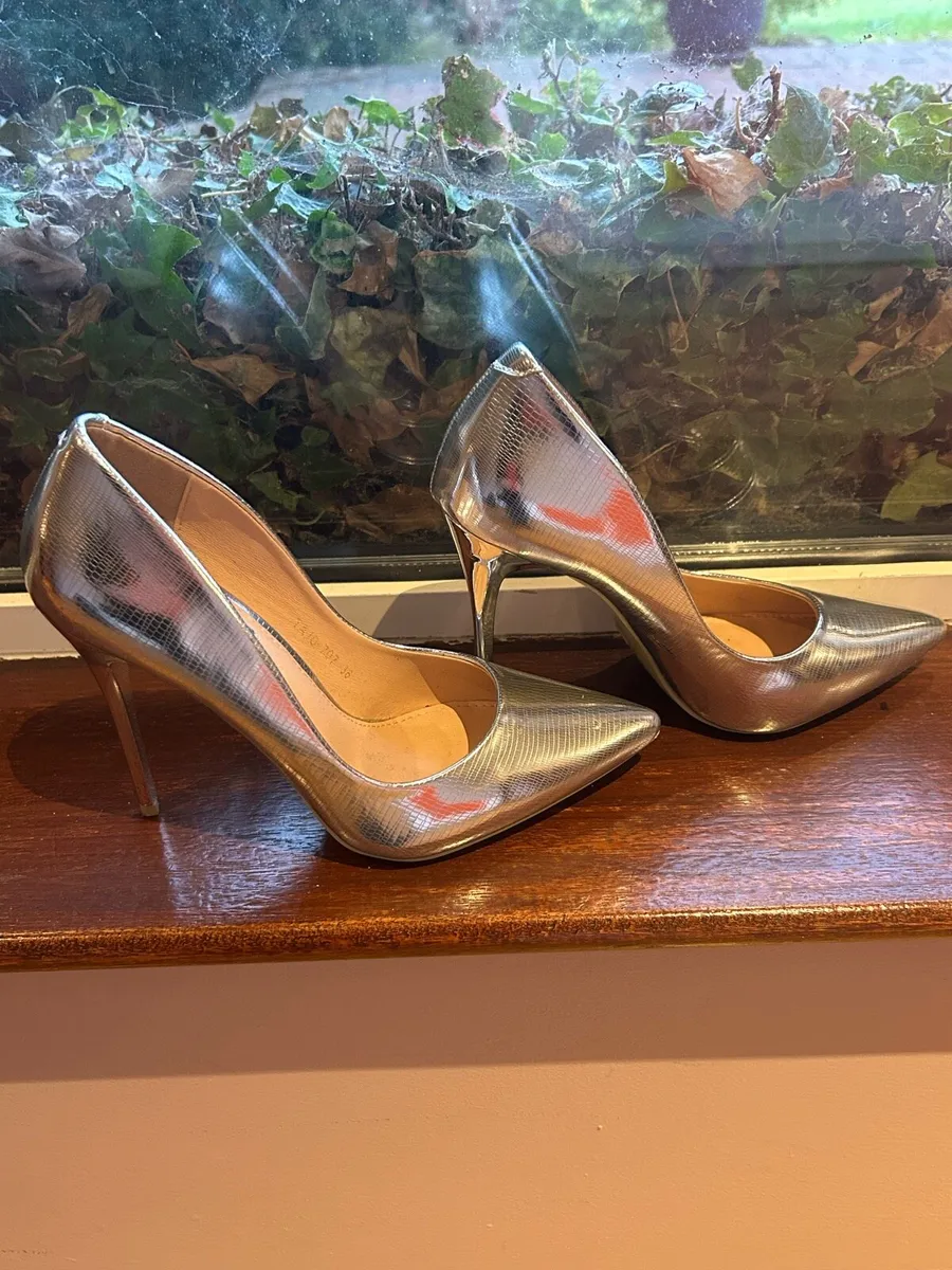 Silver Shoes - Image 2