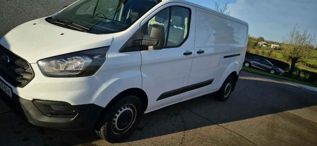 2022 Ford Transit custom - Image 2