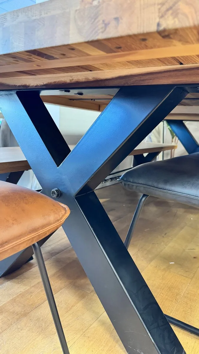 1.8m Solid Oak Dining Table X Leg. Like New - Image 4