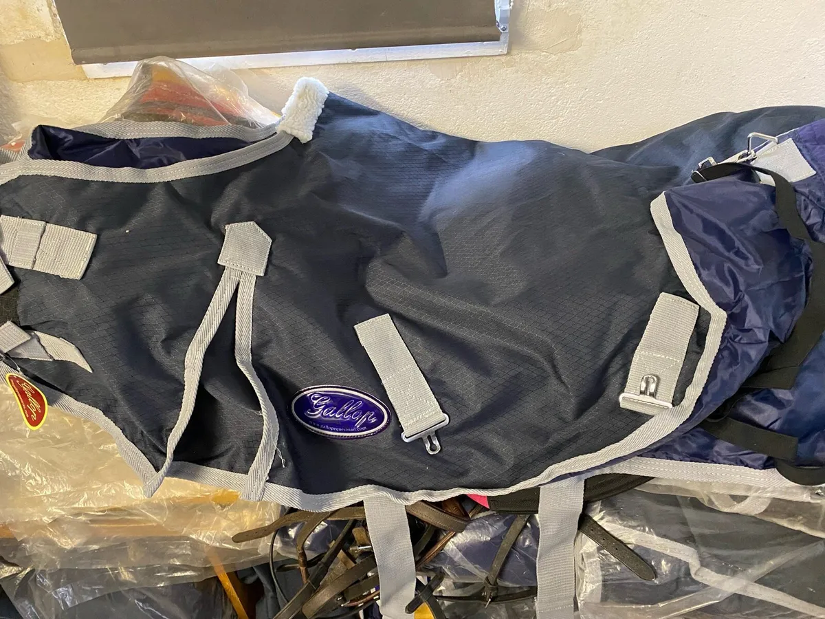 Outdoor waterproof breathable rug NEW 6’ - Image 4