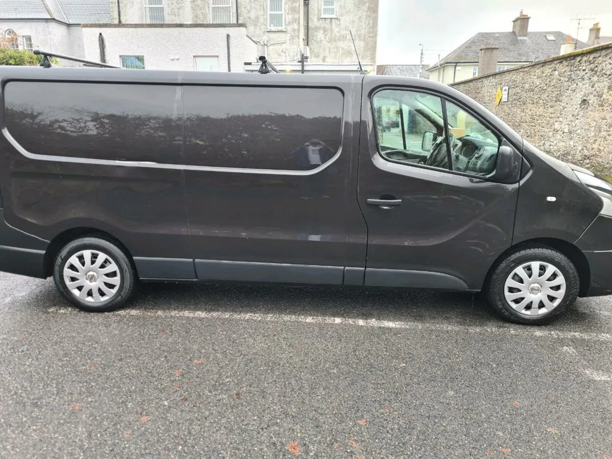 NV 300 LWB - Image 1