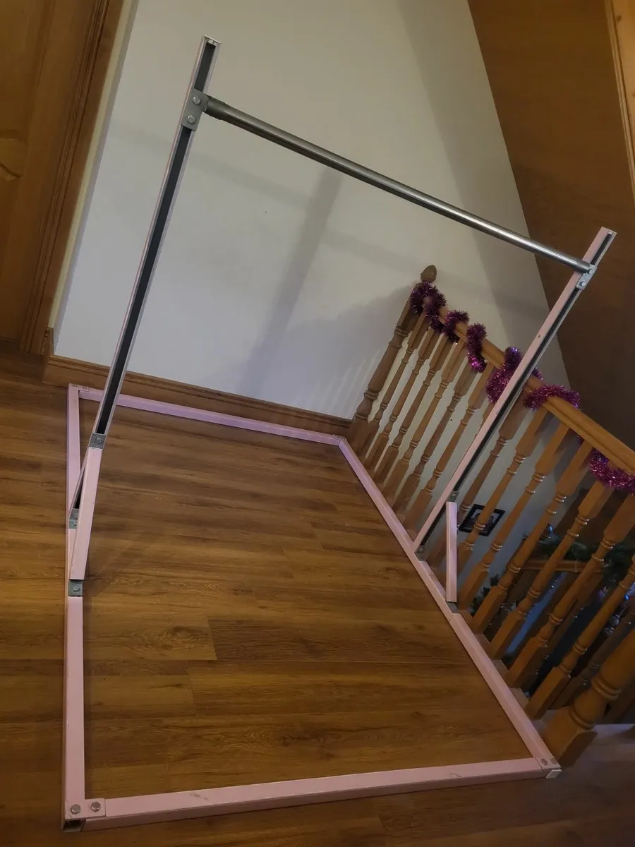 Gymnastics Bar - Image 1