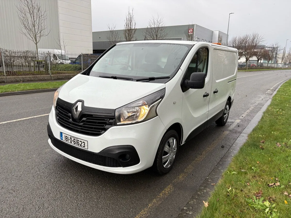 Renault trafic *fresh cvrt**hot water in rear** - Image 2