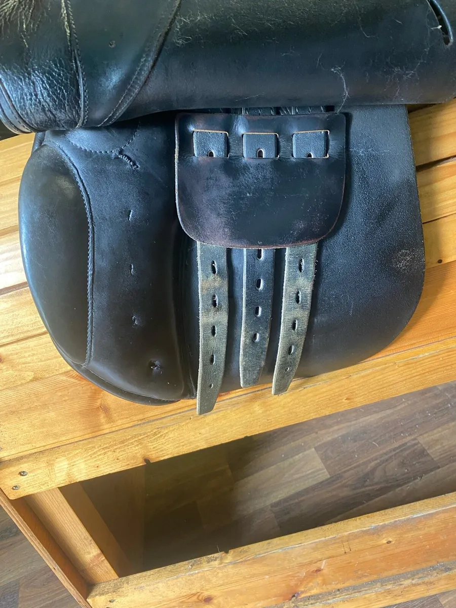 16” supreme black Leather saddle - Image 3