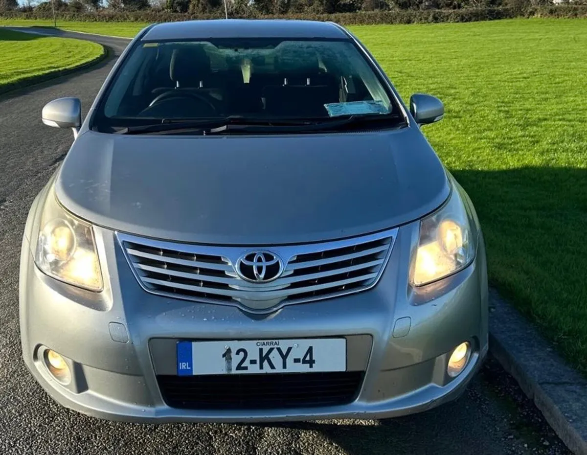 Toyota Avensis 2012 D4D - Image 2