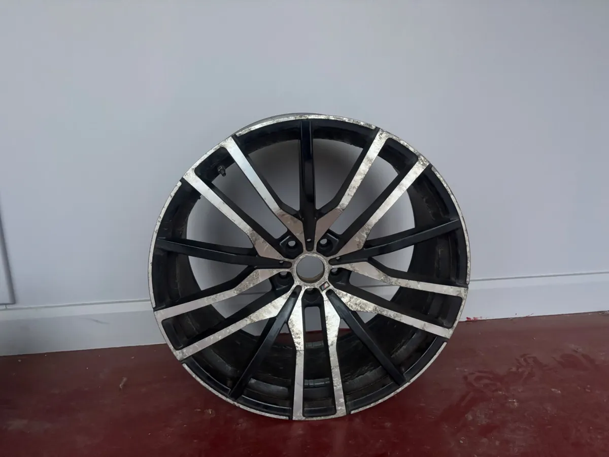 Bmw 22inch x5 genuine wheel