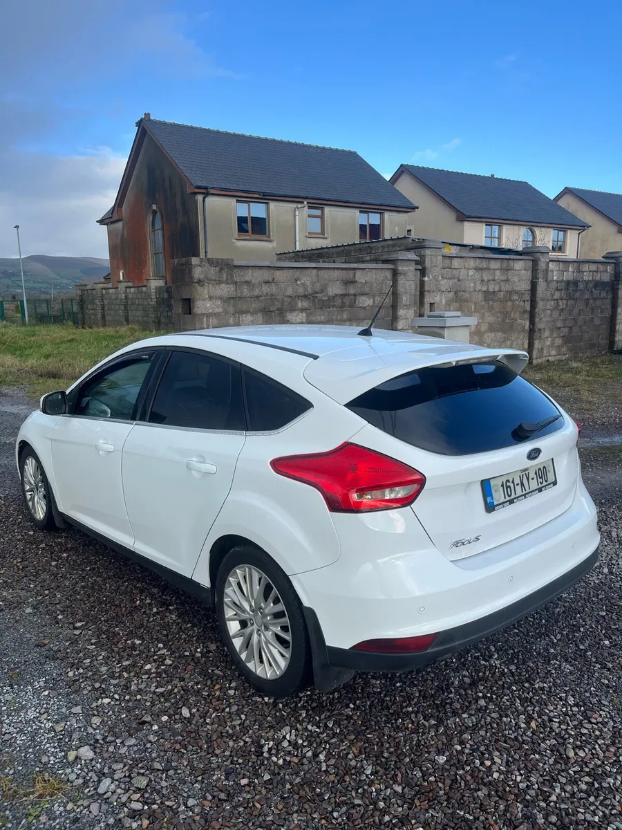 2016 Ford focus low milage - Image 3