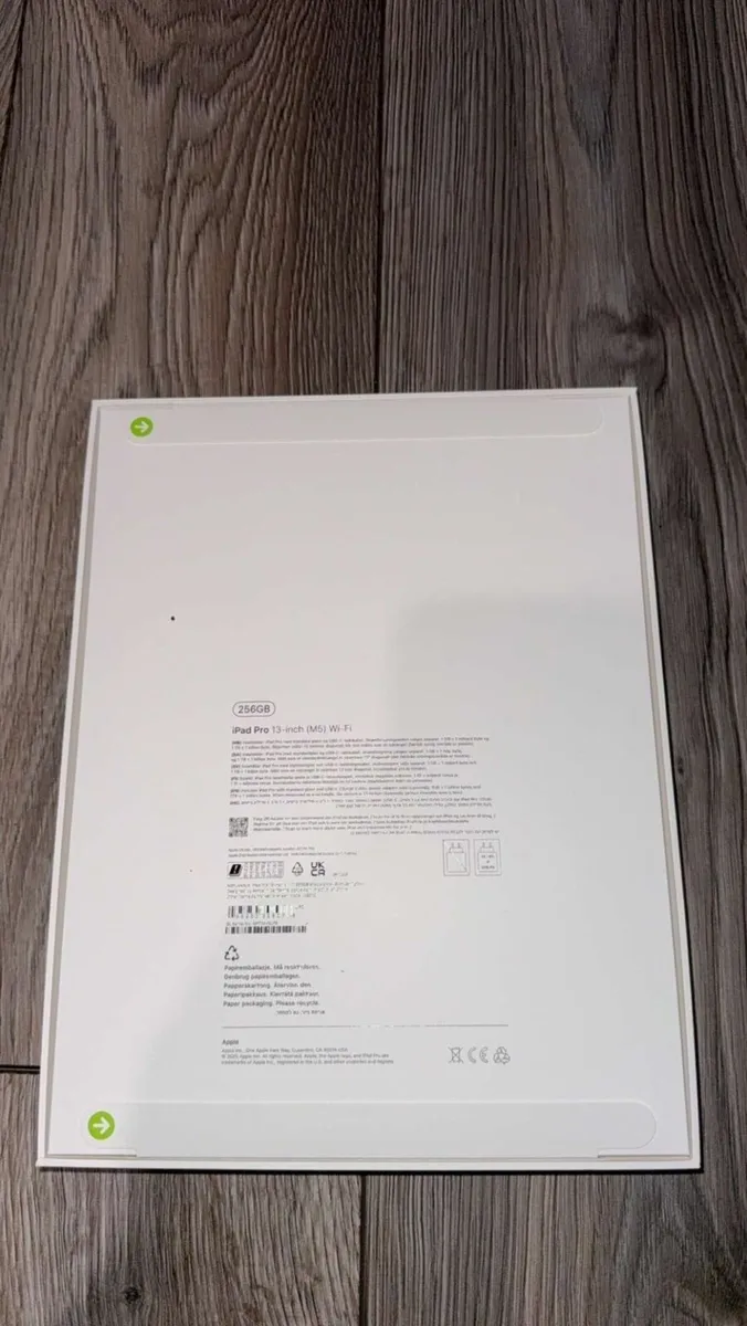 iPad Pro 13 inch - Image 2