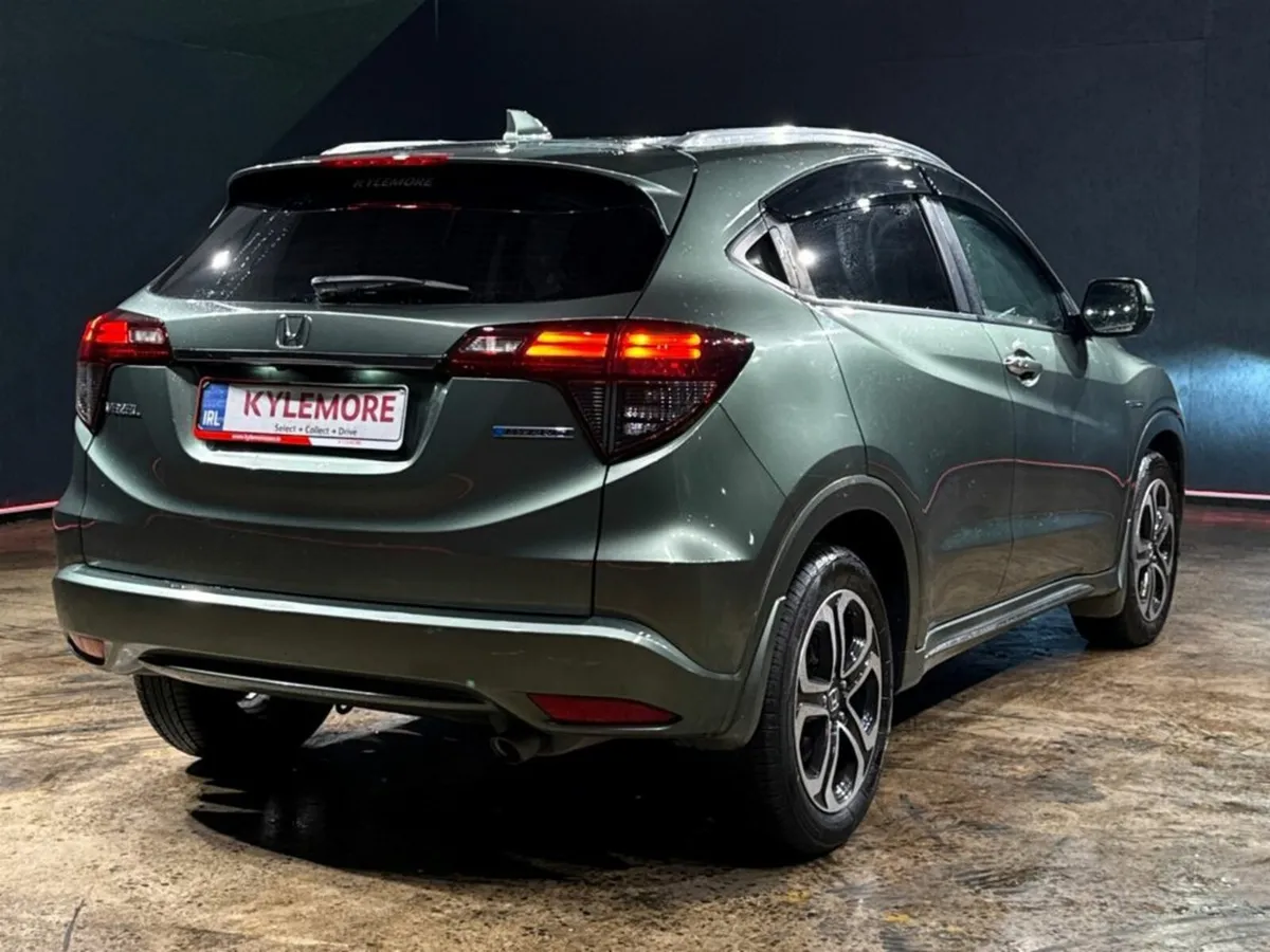 Honda Vezel HYBRID 1.5L AUTOMATIC - Image 4