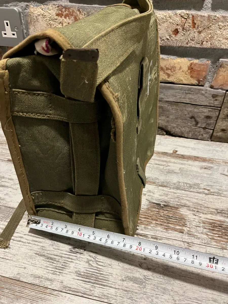 Vintage army bag - Image 4