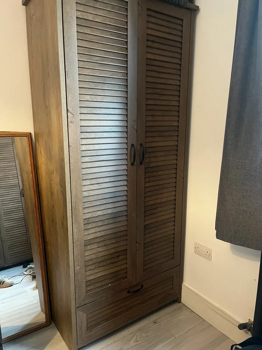 3 Wardrobes, 2 x 3 door + 1 x 2 door - Image 2