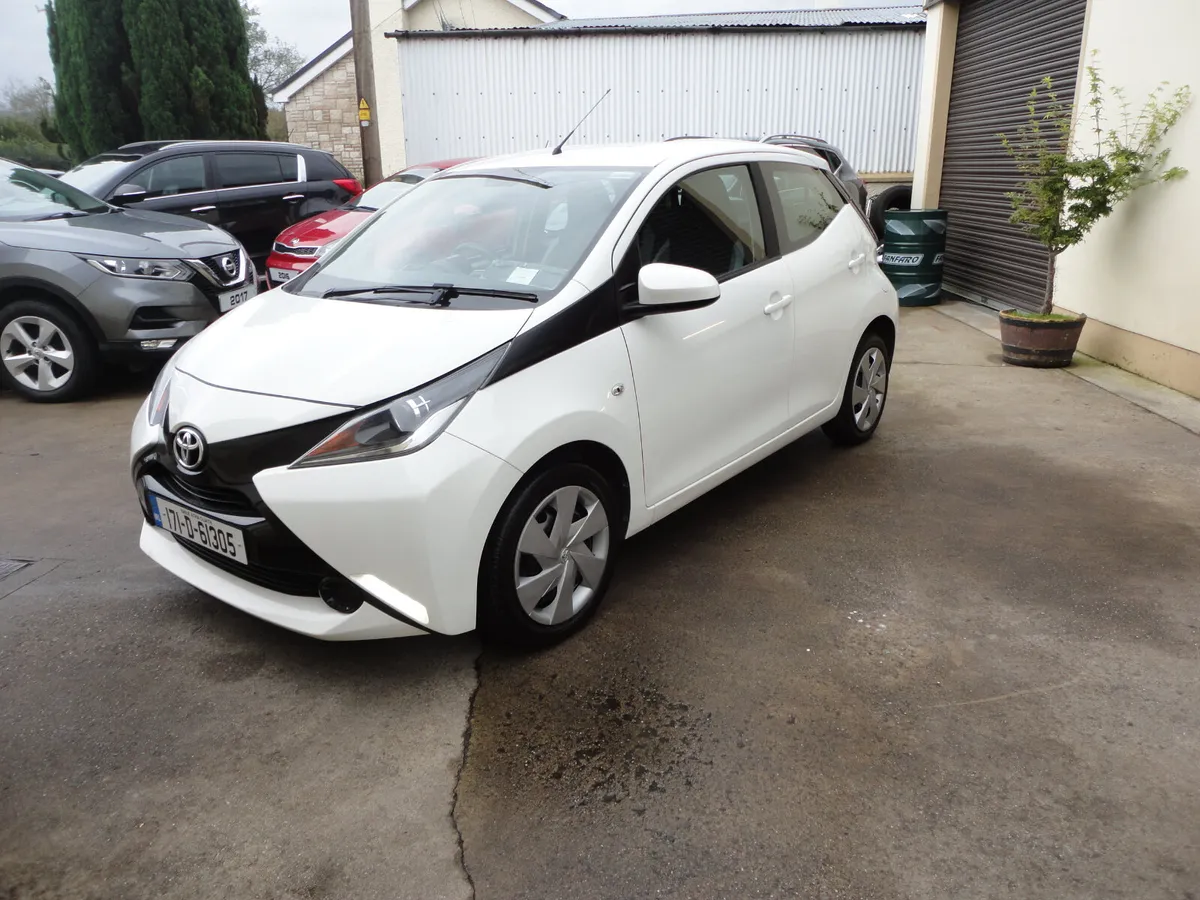 2017 Toyota Aygo 1.0 VVT-i x-play - Image 3