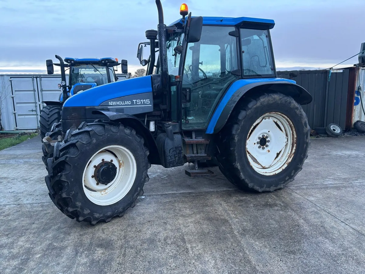 New Holland TS115 Dual Power Turbo - Image 2