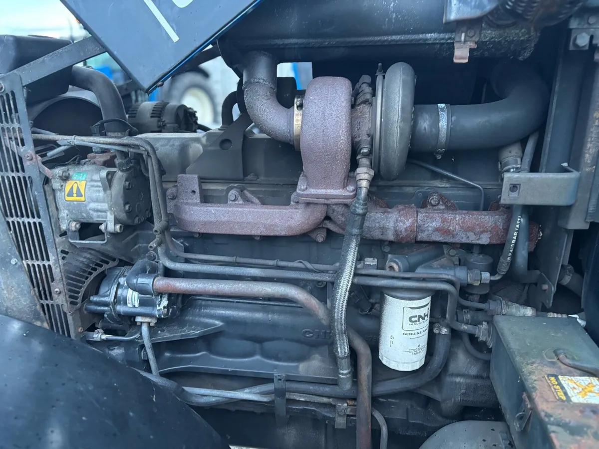 New Holland TS115 Dual Power Turbo - Image 4