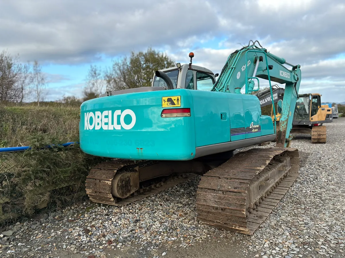 Kobelco 210-6 year 2005 - Image 1