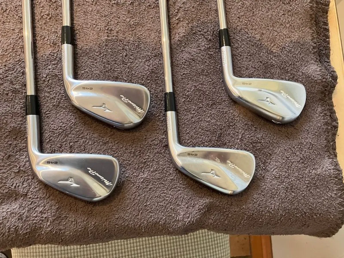 Mizuno MP 245 Irons 4-GW Regular - Image 4